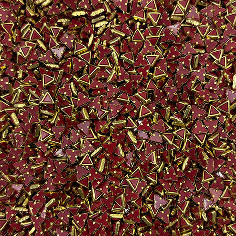 Maroon Triangle Mat Stones
