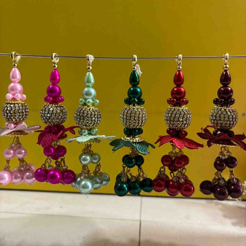 Blouse Hanging D4 - Pair