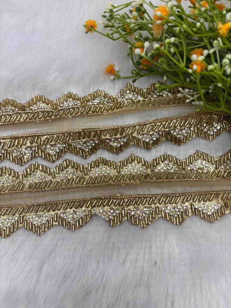 Triangle Gold Lace - 1 M