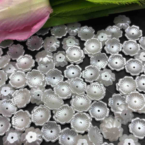 White Flower Design 2 - 10 gm