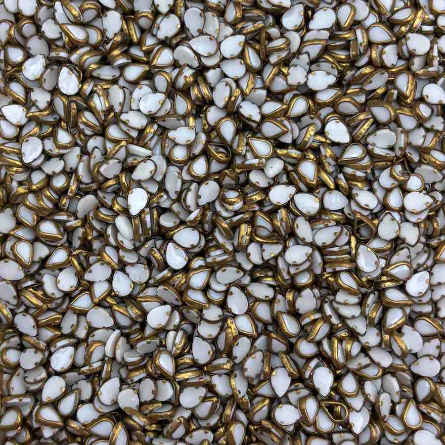 White Thilagam Mat