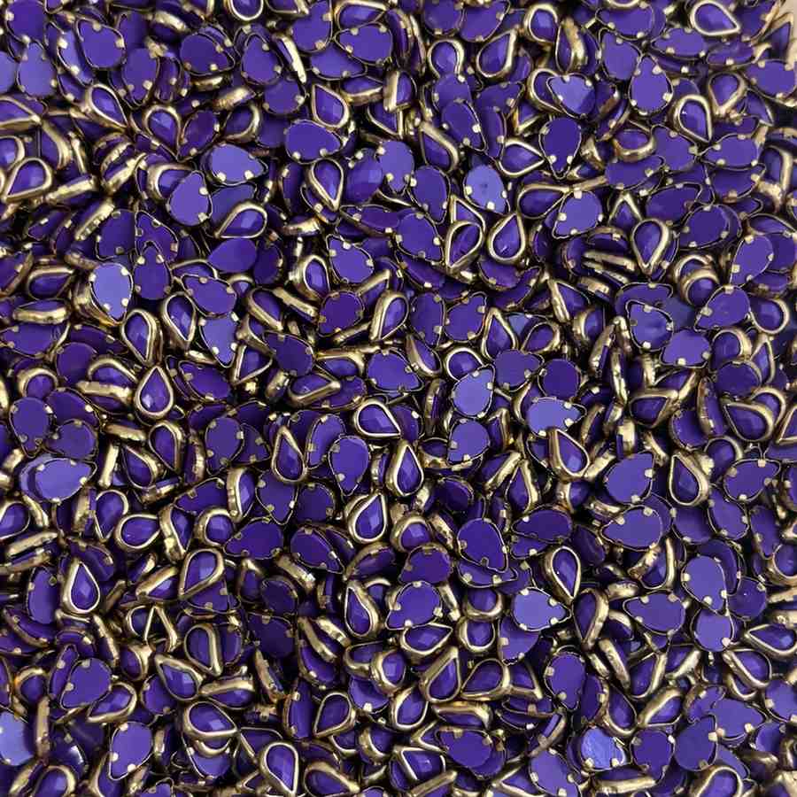 Violet Thilagam mat