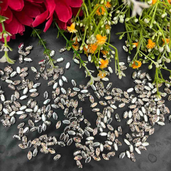White Base Eye White Crystal - 10 Piece