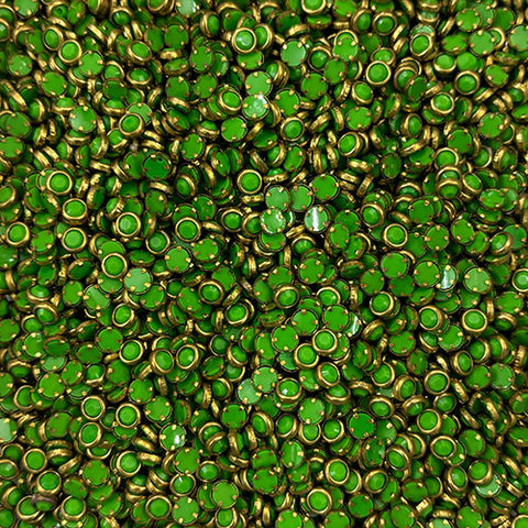 Light Green 4mm Round Mat Stones