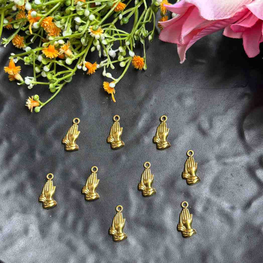 Gold Charm  D18  - 1 piece