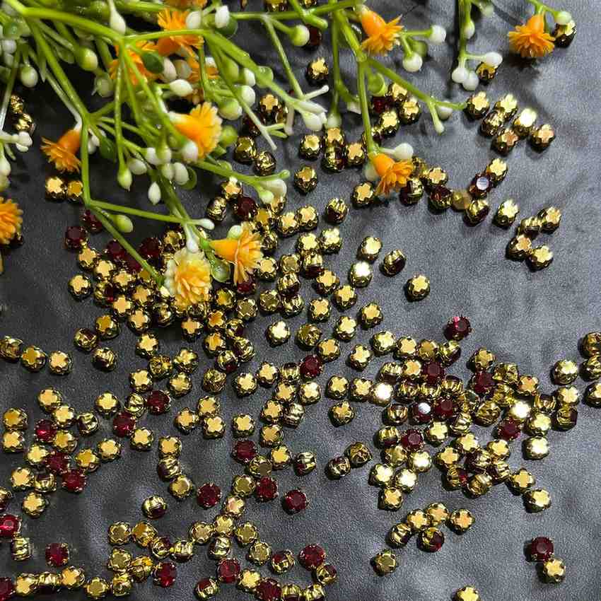 Gold base 18ss crystal Maroon - 10 gm