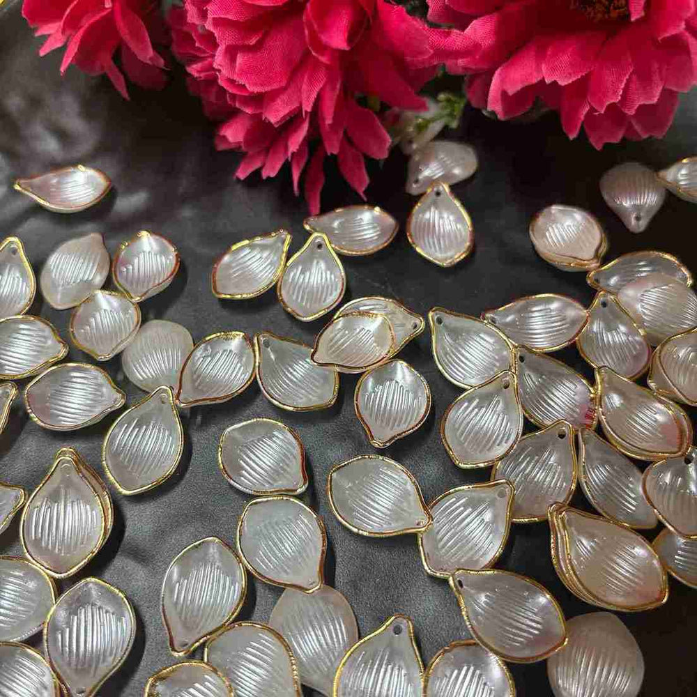 White Lotus Flower - 10 gm
