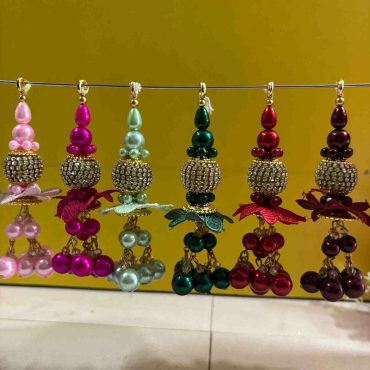 Blouse Hanging  D4 - Pair